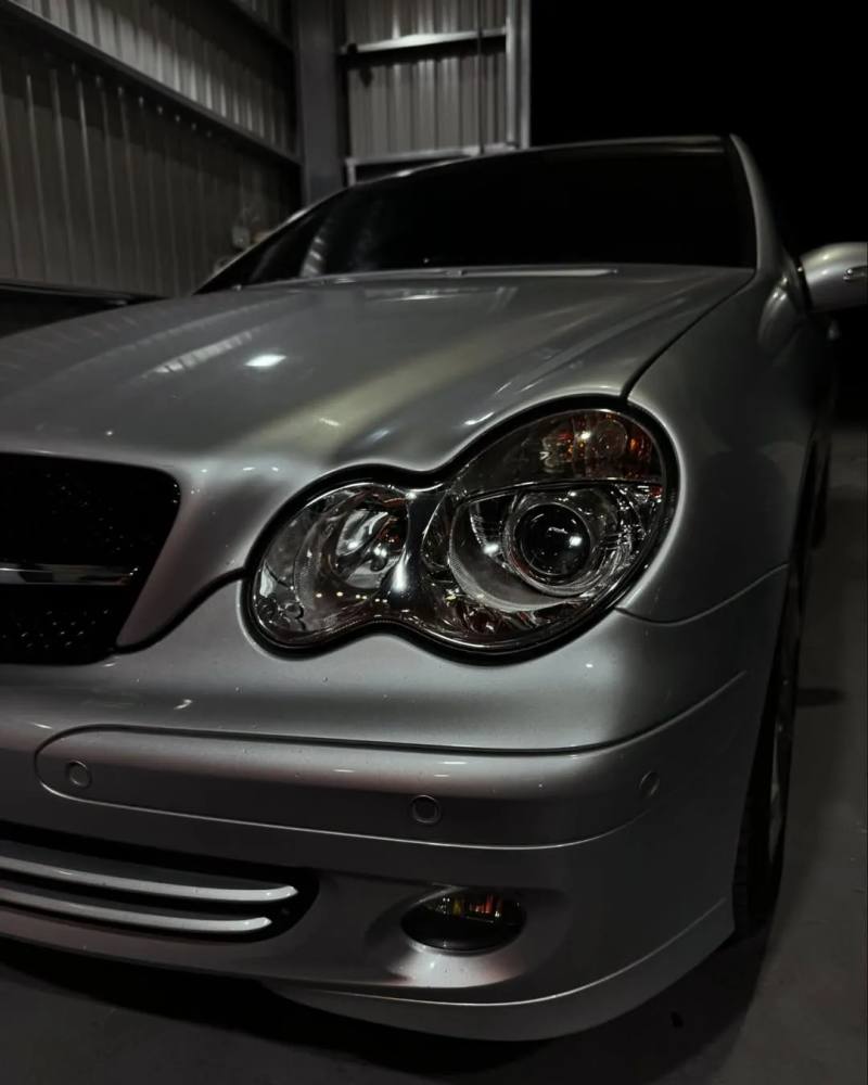 W203